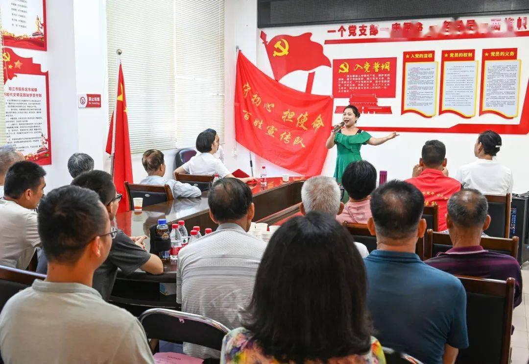 60吨玉露香梨滞销，金昌戈壁播绿兵哥需要您的一份助力！
